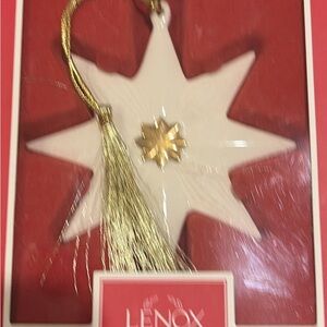 Lenox Cream and Gold Star Ornament
